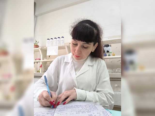 caroliiine's BongaCams show and profile