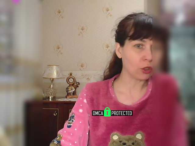 caroliiine's BongaCams show and profile