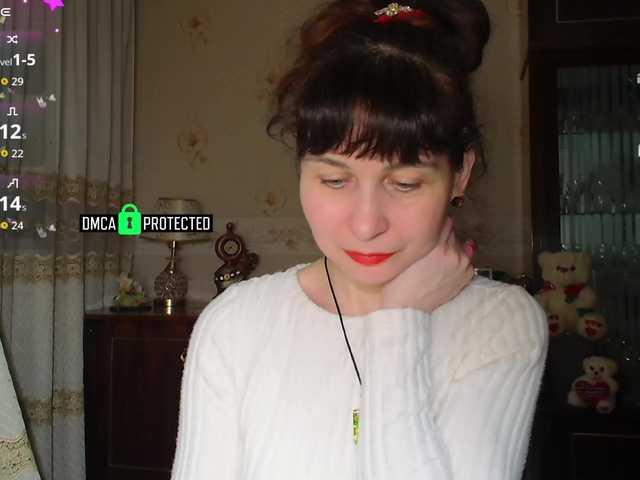 caroliiine's BongaCams show and profile