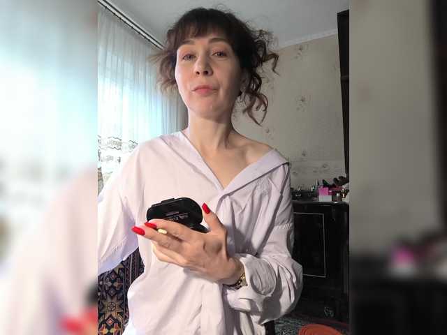 caroliiine from BongaCams is Freechat