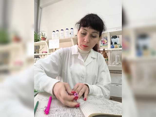 caroliiine's BongaCams show and profile