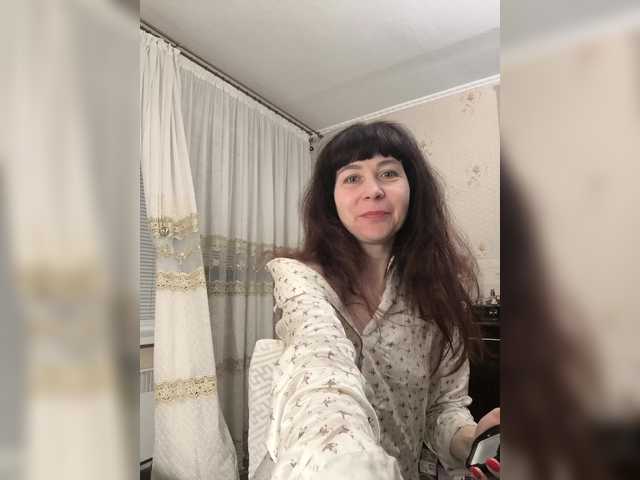 caroliiine's BongaCams show and profile