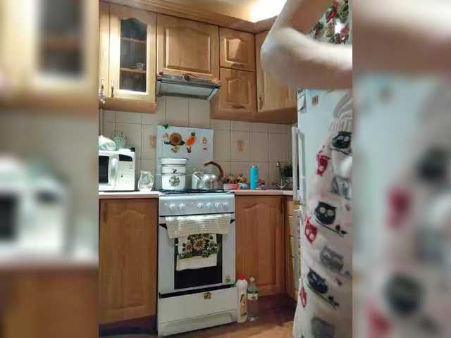 caroliiine's BongaCams show and profile