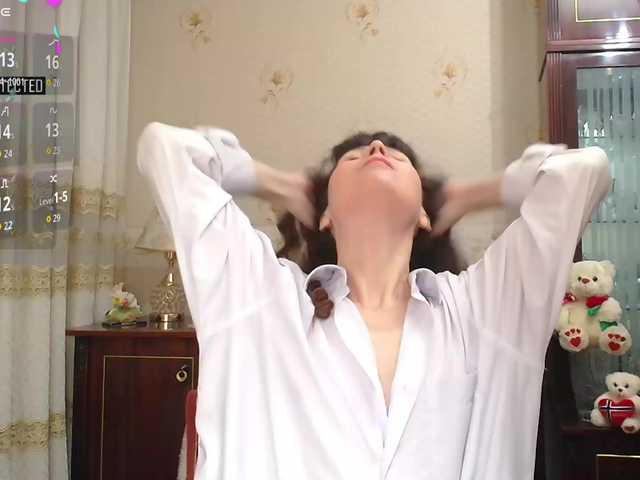 caroliiine's BongaCams show and profile