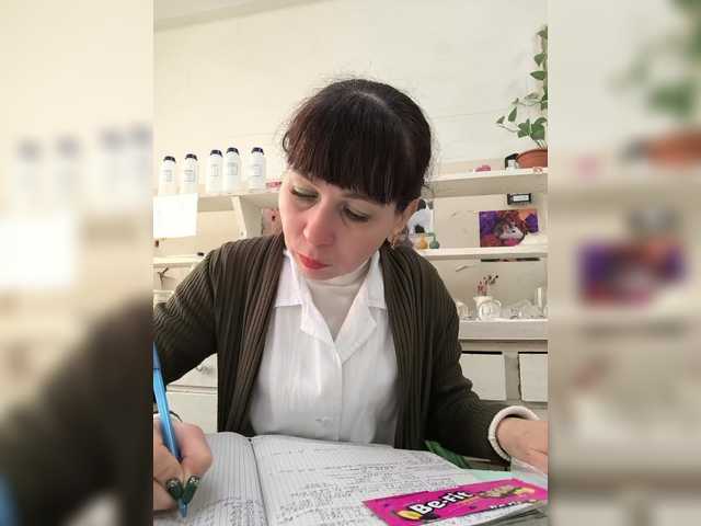 caroliiine's BongaCams show and profile