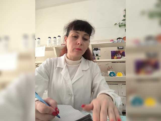 caroliiine's BongaCams show and profile