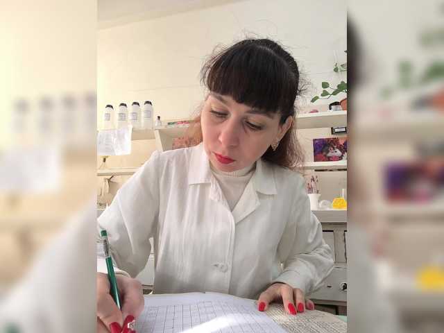 caroliiine's BongaCams show and profile