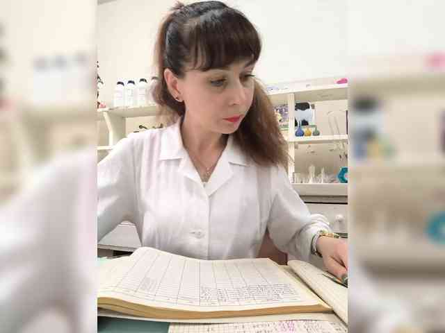 caroliiine Live Webcam on BongaCams