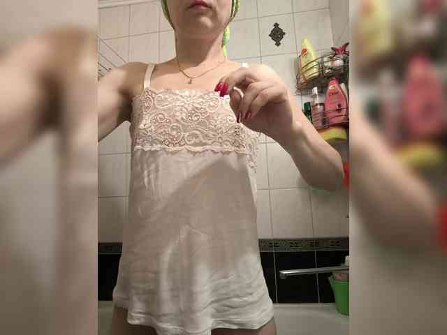 caroliiine Live Webcam on BongaCams