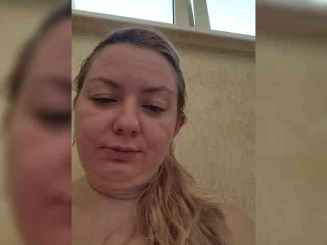 Honey-Alexa webcam