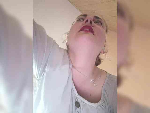 Kamila1122 webcam
