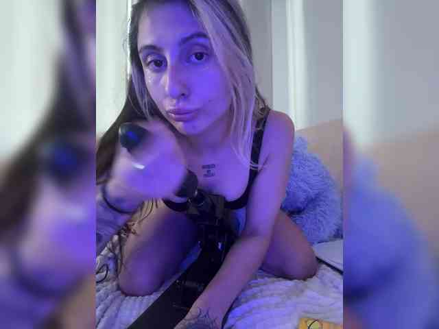 CamillaSweetty webcam