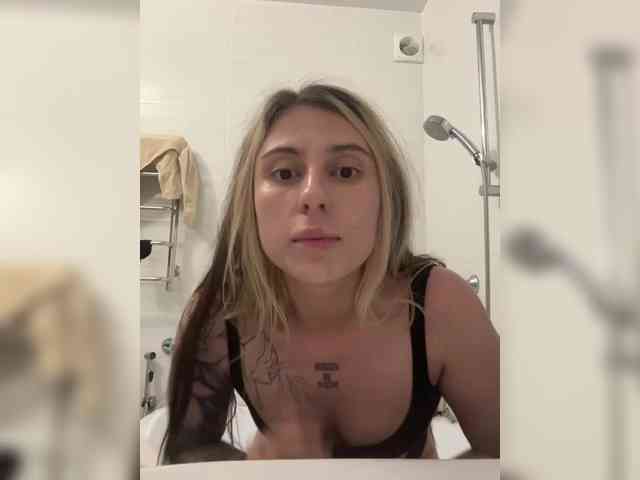 CamillaSweetty webcam