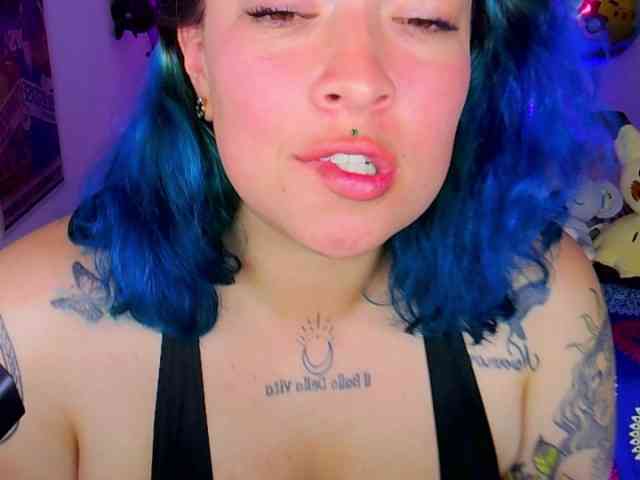 ElectricSapphire webcam