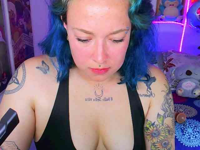 ElectricSapphire webcam