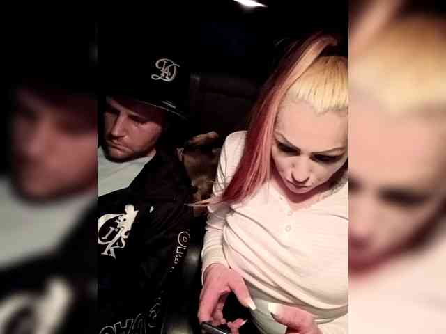 BarbieInBondage webcam