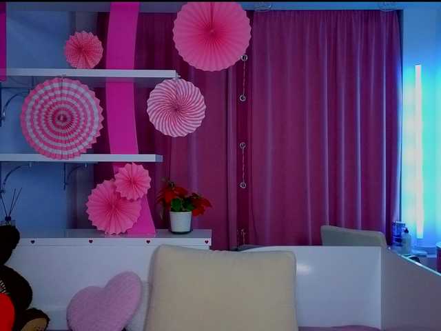 -milla---'s BongaCams show and profile