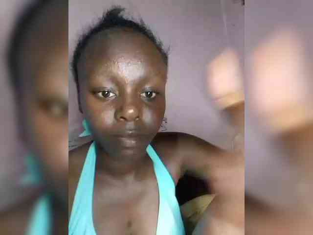 EbonyMeldine webcam