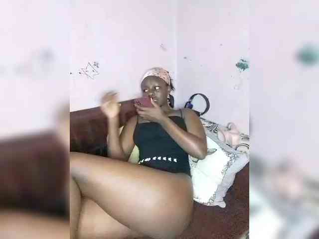 EbonyMeldine webcam