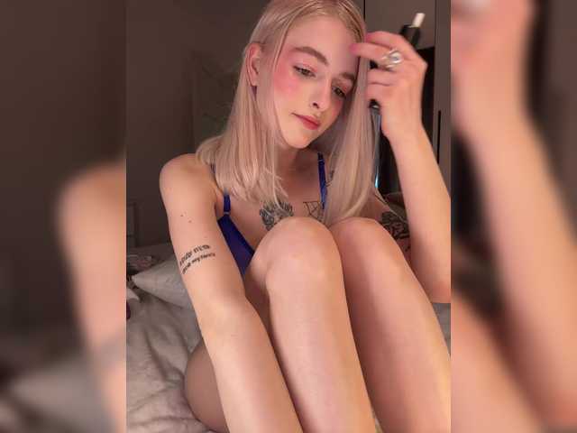 mandarinkaa Live Webcam on BongaCams