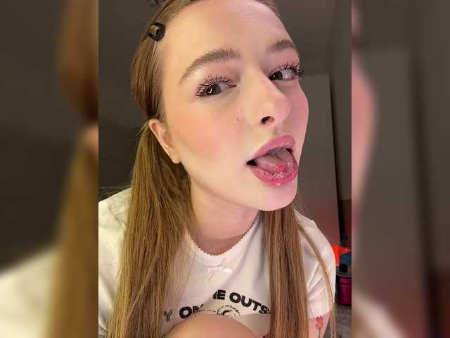 mandarinkaa's BongaCams show and profile