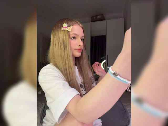 mandarinkaa Live Webcam on BongaCams