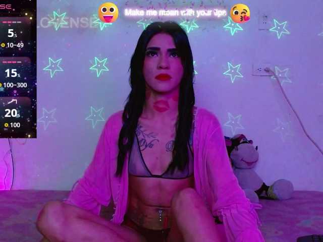 BabyNova's BongaCams show and profile