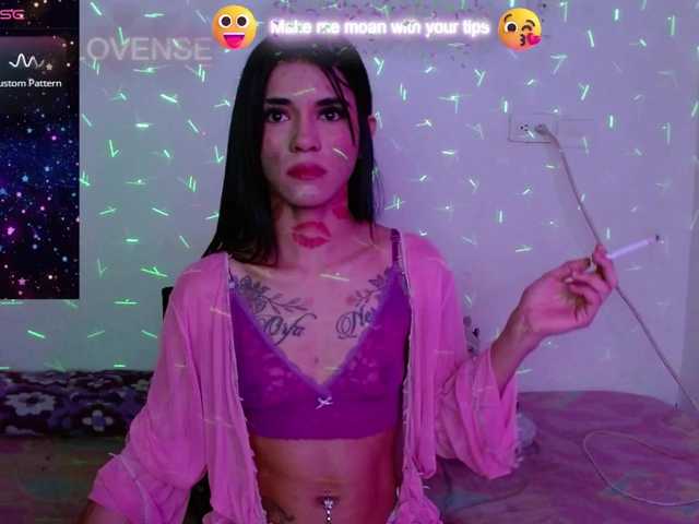 BabyNova's BongaCams show and profile