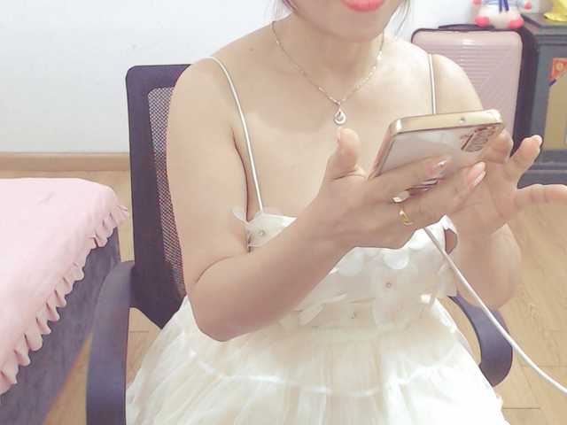 tanami88's BongaCams show and profile