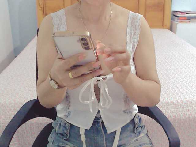 tanami88's BongaCams show and profile