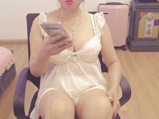 tanami88's BongaCams show and profile