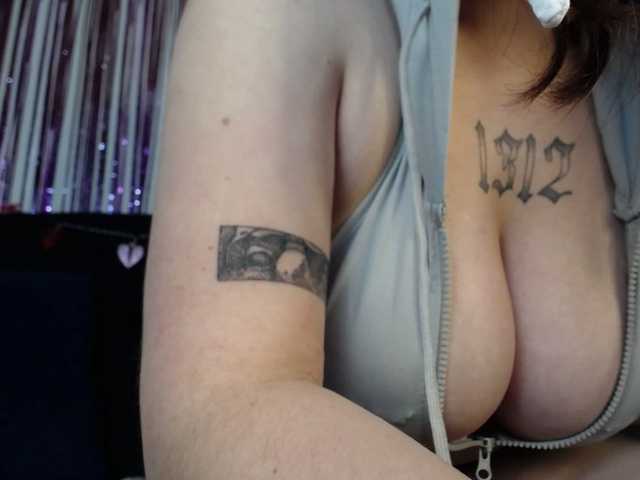 Offline sophie-swe on BongaCams