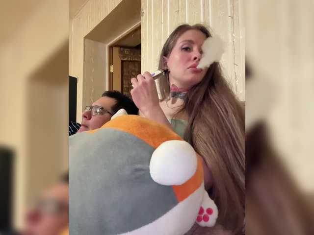 Letti28's BongaCams show and profile