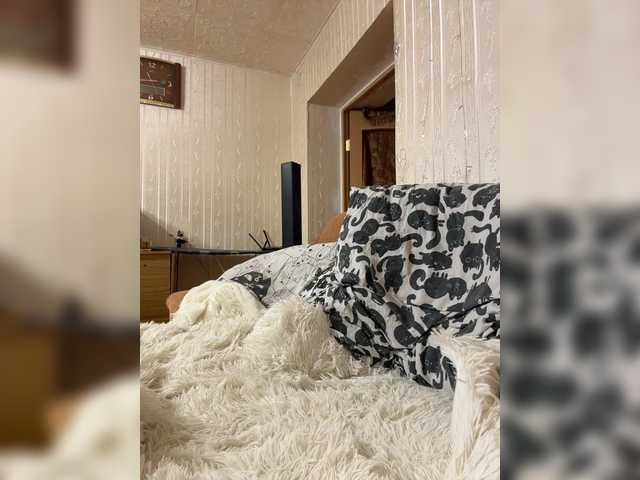 Letti28's BongaCams show and profile