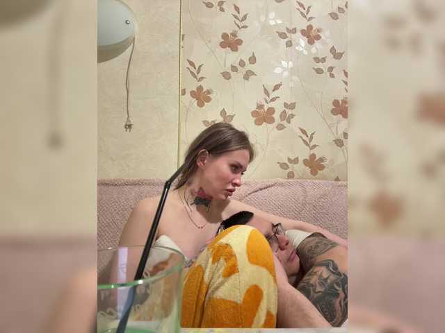 Letti28's BongaCams show and profile