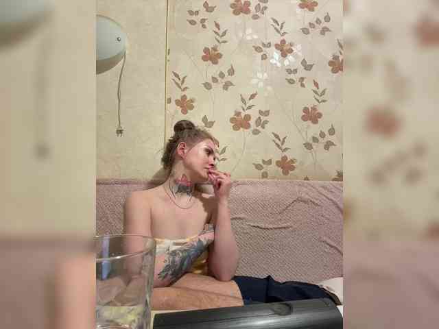 Letti28 Live Webcam on BongaCams