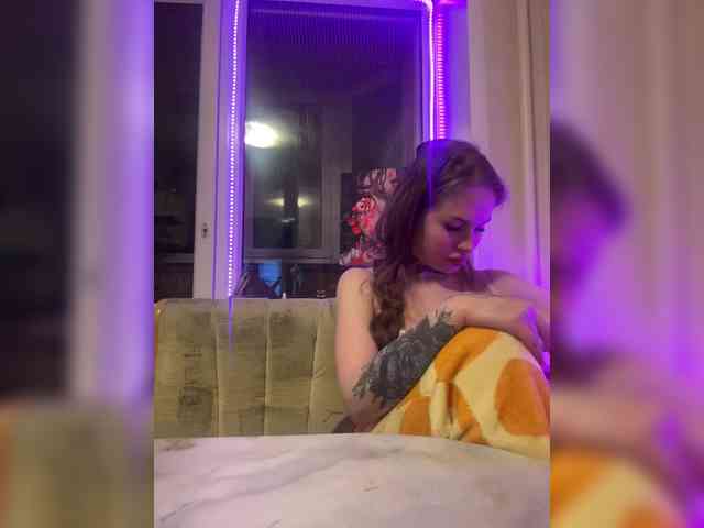 Letti28 Live Webcam on BongaCams