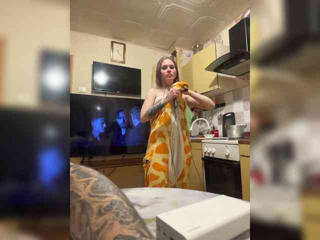 Letti28 Live Webcam on BongaCams