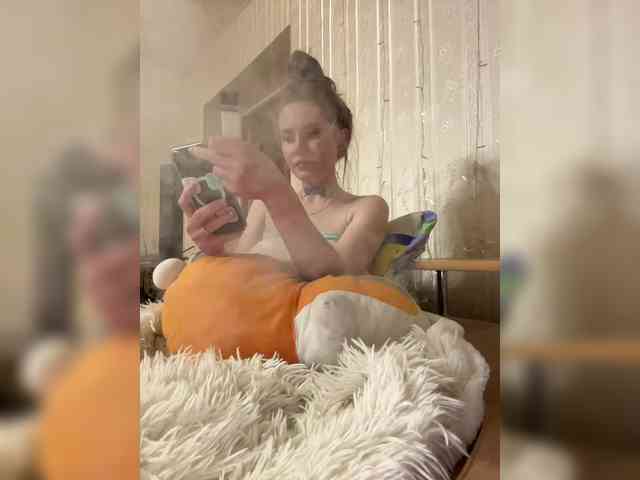 Letti28 Live Webcam on BongaCams