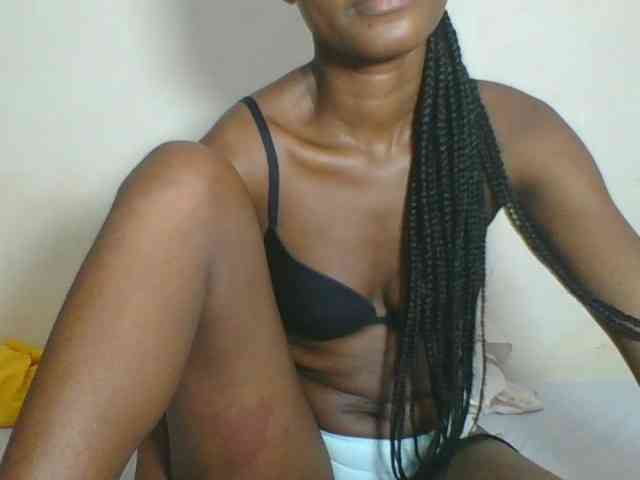 Ebonycutegal webcam