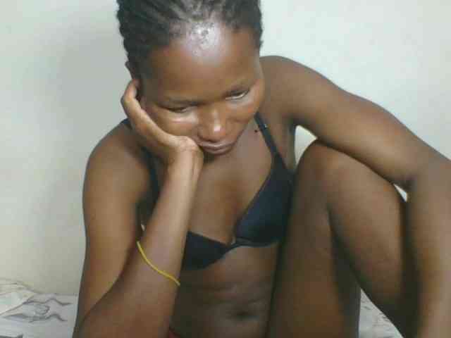 Ebonycutegal webcam