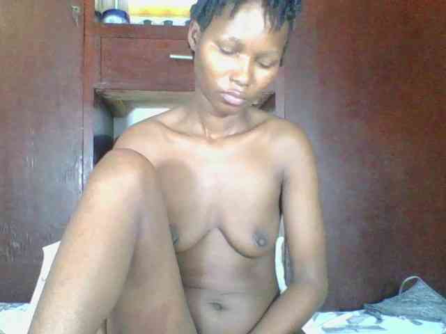 Ebonycutegal webcam