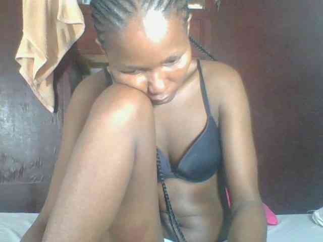 Ebonycutegal webcam