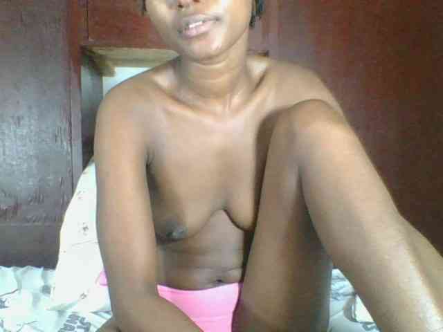 Ebonycutegal webcam