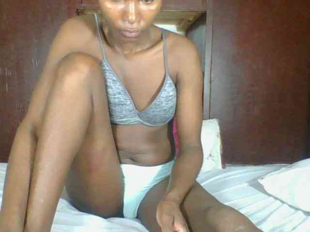 Ebonycutegal webcam