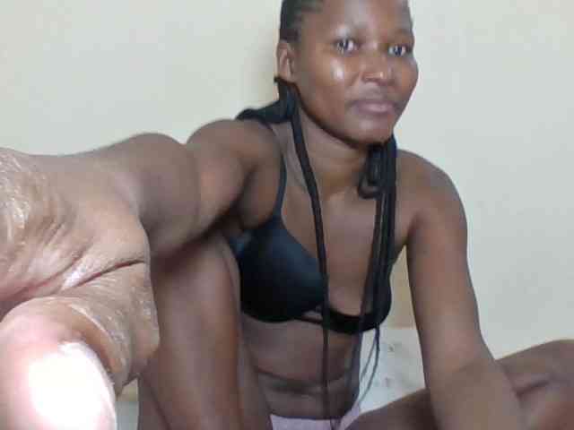 Ebonycutegal webcam