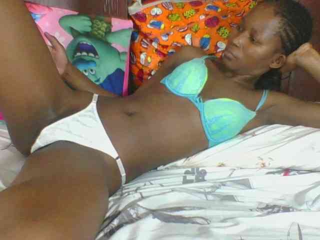 Ebonycutegal webcam