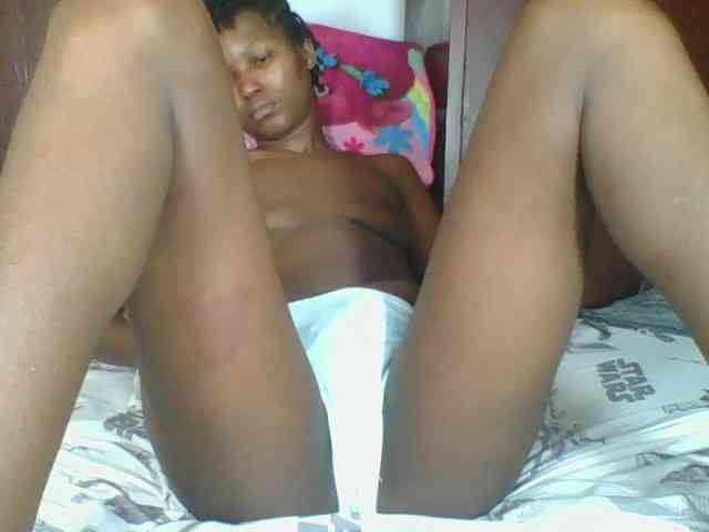 Ebonycutegal webcam