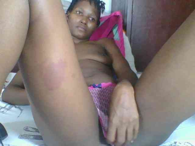 Ebonycutegal webcam