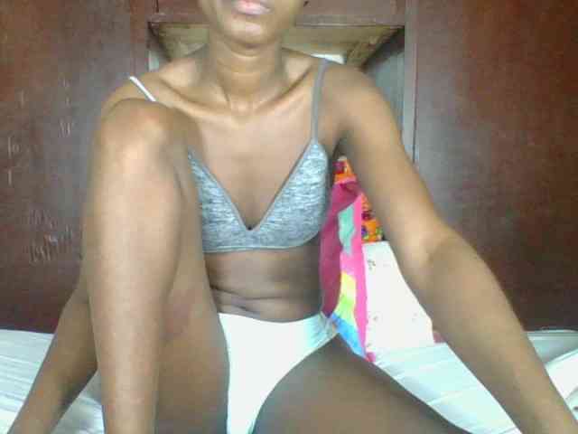 Ebonycutegal webcam